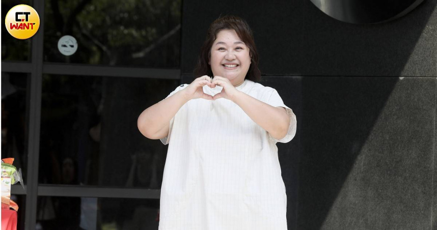 鍾欣凌「想絆倒楊貴媚」搶金鐘！黃嘉千曝轉行念頭被狠狠吐槽