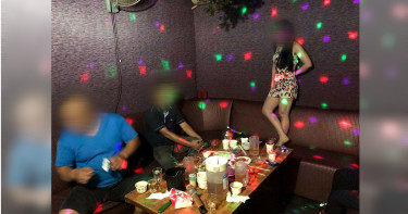越南店被臨檢 陪酒女脫光光當警察面甩內褲