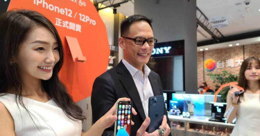 搭5G熱潮換一波!iPhone 12開賣 購機人氣爆棚