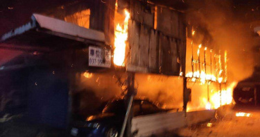 苗栗鐵皮屋暗夜大火 疑電線起火幸無人傷亡