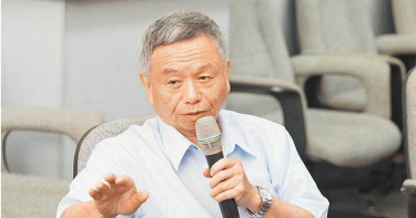 批染疫醫師惹議!小英說重話 楊志良回嗆:機師都被開除 為何不能開除醫師