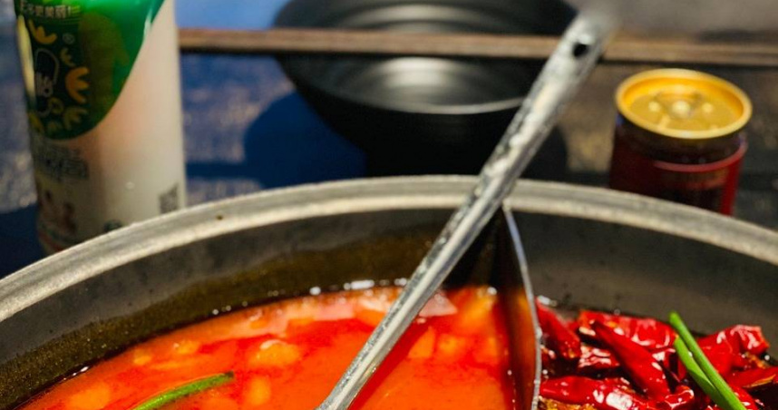 男大生吃完麻辣鍋，食道破了4個大洞。（示意圖／Pixabay）