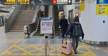 台北捷運近日陸續調整上行電扶梯運行速度，包括台北車站、市政府站等轉乘或旅客較多的車站，共計47座電扶梯，從原每秒0.5公尺調至每秒0.65公尺。（圖／台北捷運公司提供）