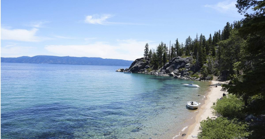 太浩湖21日被風暴襲擊。（圖／達志／美聯社，下同）