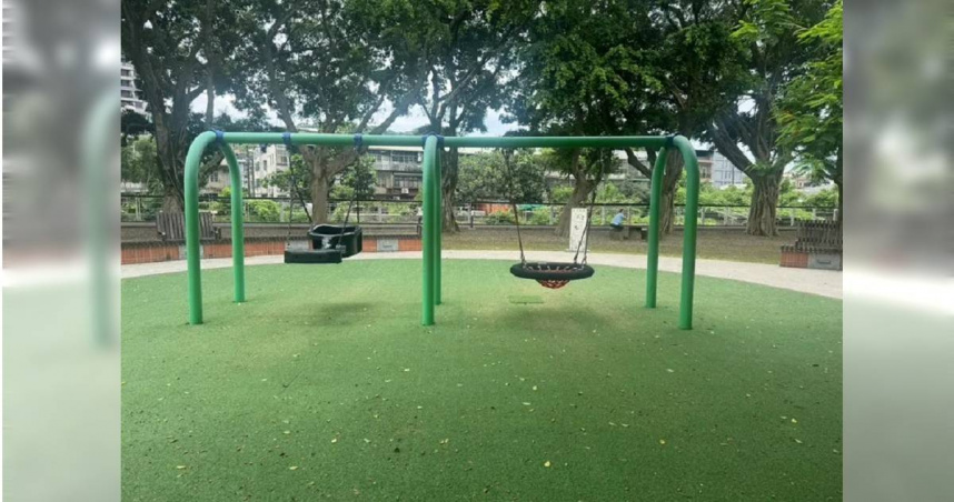 醉男公園內隨機攻擊10歲男童遭警民壓制。（圖／翻攝畫面）