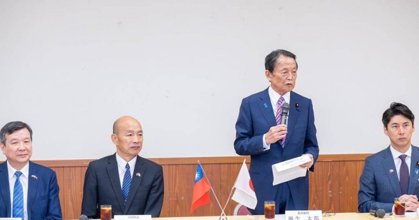 立法院長韓國瑜25日率朝野立委出訪日本，抵達後並先前往日本自民黨總部，會晤前首相、自民黨最高顧問麻生太郎及自民黨青年局長中曾根康隆。（圖／立法院提供）