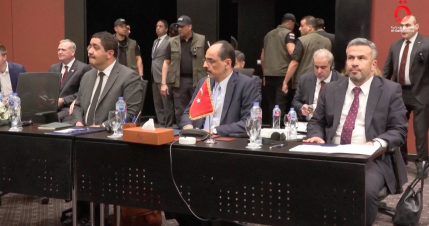 埃及、卡達、土耳其和哈馬斯代表團在沙姆沙伊赫舉行會晤，宣布達成加薩停火協議。（圖／達志／路透社）