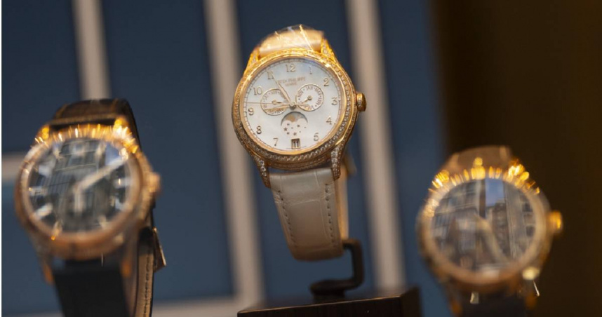 美國今年8月對瑞士輸美商品課以罕見高達39%的關稅。圖為瑞士手錶品牌百達翡麗（Patek Philippe SA）。（圖／達志／美聯社）