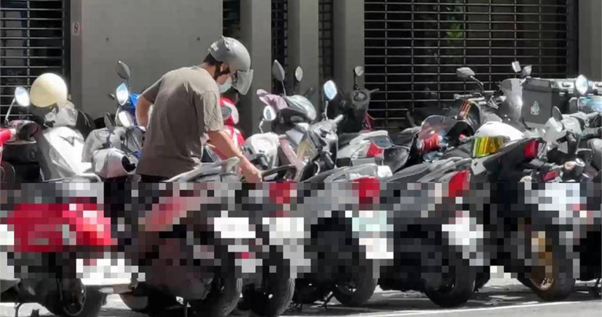 為空出車格移動別人機車，律師揭「2法律爭議」示警。（圖／民視新聞網）