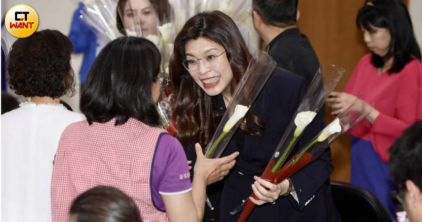 國民黨主席鄭麗文出席115年度全國績優護理人員表揚大會。（圖／方萬民攝）