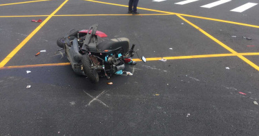 6旬機車騎士路口猛撞汽車 人車噴飛送醫不治