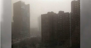 空氣品質好糟!沙塵暴襲北京 霧茫茫一片看不清