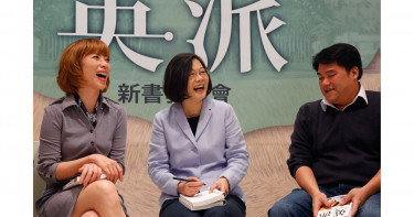 《董哥開講》董智森:貴婦奈奈戮穿蔡英文假面具