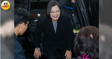 蔡英文:我被架空又威權豈不矛盾 韓批民進黨在造孽該下台