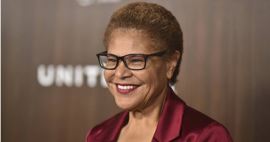民主黨籍洛杉磯女市長巴斯（Karen Bass）。（圖／達志／美聯社）