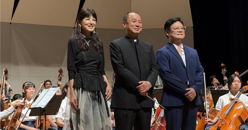 陳明真(左起)、指揮家許家銘、季忠平14日出席「承弦啟後」音樂會彩排。(圖/中國時報記者林奕如攝)