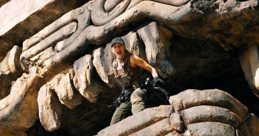 史嘉蕾喬韓森表示《侏羅紀世界：重生》很多時候都是在真實外景拍攝。（圖／UIP提供）