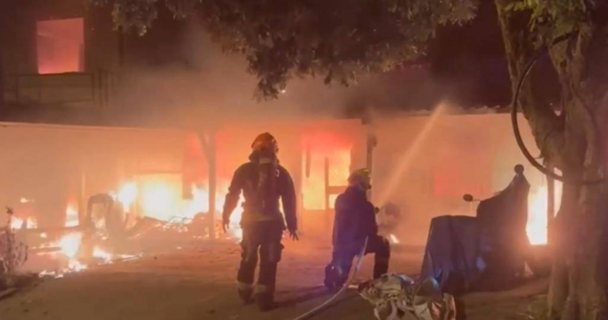 花蓮縣壽豐鄉16日發生4死火災，報案人還講錯地址，導致消防人員多花5分鐘才趕到現場。（圖／翻攝畫面）