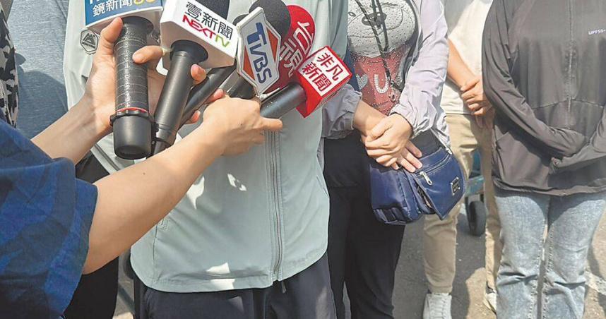 孫姓女代書友人10日指出，目前約有40多人已組成自救會，希望能討回錢，更希望為死者討公道。（圖／中國時報洪靖宜攝）