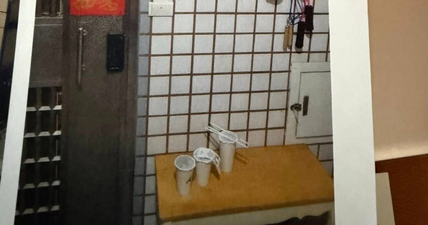 民眾請外送員送上樓，順便吃了罰單。（圖／翻攝臉書／爆料公社）