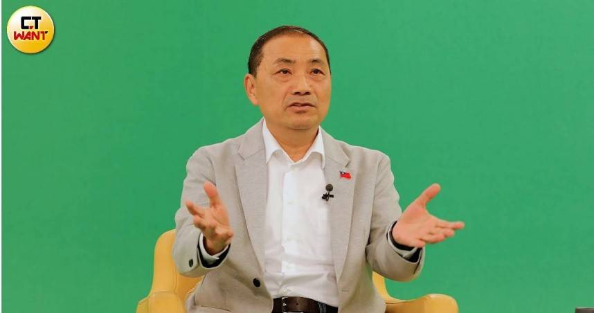 新北市長侯友宜表示，自己與李四川團隊緊密聯繫，強調市政接棒要毫無縫隙。（ 圖／方萬民攝）