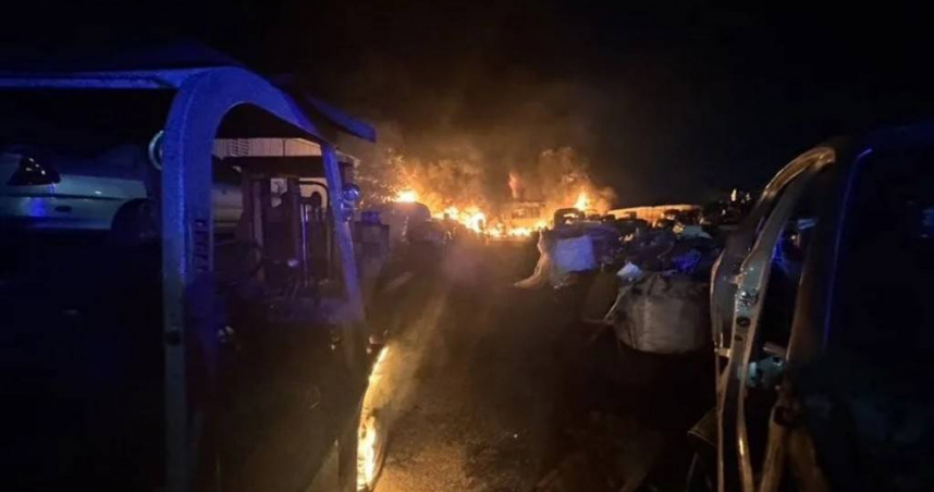 台南工廠惡火狂炸！　10人受困剩1人卡2樓生死未卜