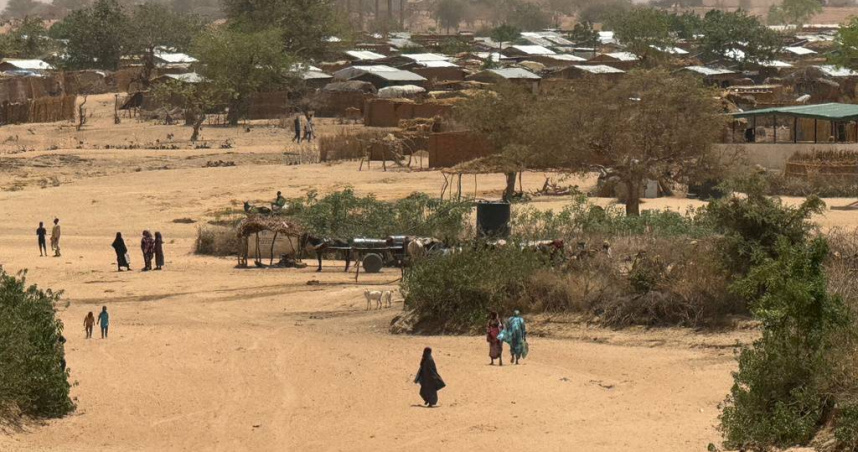 非洲國家蘇丹內戰至今快3年，日前北達佛州（North Darfur）庫圖姆鎮（Kutum）一場婚禮遭無人機轟炸，造成至少30人當場死亡。（圖／達志／美聯社）