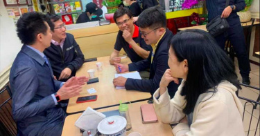 萊劑美牛梗圖引業者不滿!丁怡銘「訂100碗牛肉麵」賠罪