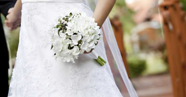 連遇喪事結婚拖3年!閨蜜趁機「爬上新郎床」懷孕逼走正宮...八字重算