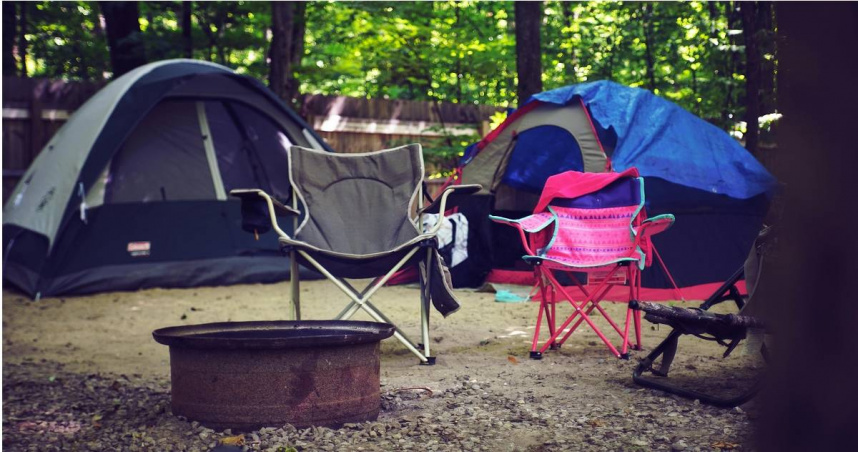 女子去露營。（示意圖／Pexels）