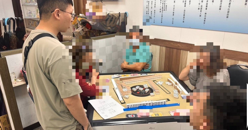 蘆洲某棋牌社暗營賭場，警方蒐證後持搜索票一舉搗破。（圖／翻攝畫面）