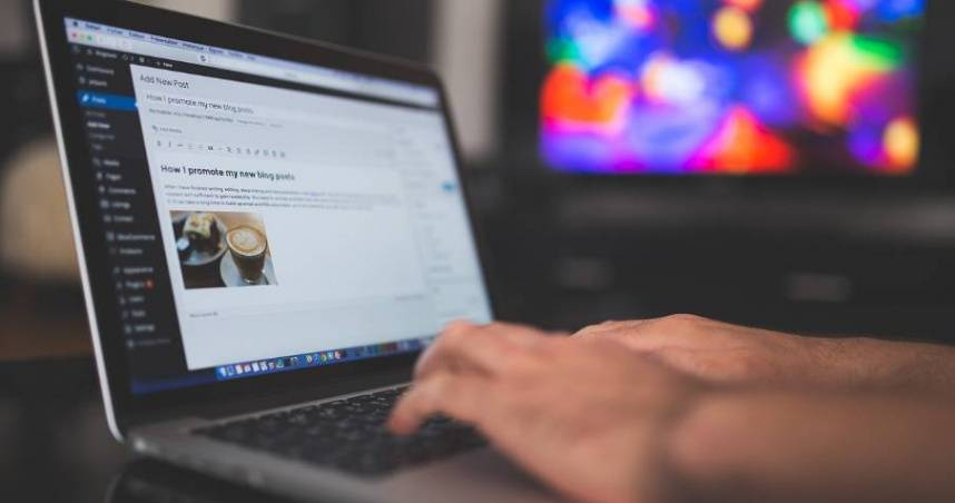 香港大學法律系男大生遭控透過AI（人工智慧）製作700多張體態裸露的色情圖片，素材來源皆是與他認識的女性。（示意圖／Pixabay）