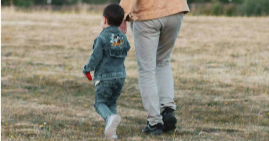 重男輕女的公公想把他和前妻所生兒子的兒子，過繼給他和第二任妻子當孫子，引起婆媳倆不滿。（示意圖／Pixabay）