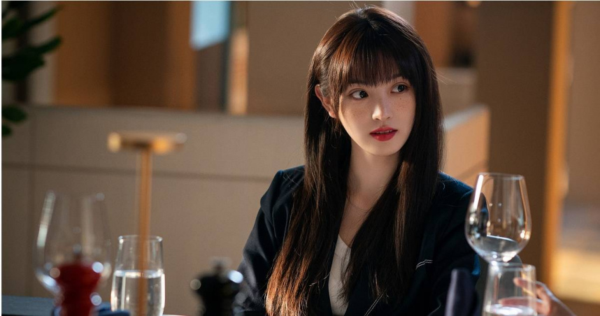 田曦薇《半熟男女》顛覆形象成「海后」。（圖／中天娛樂台）