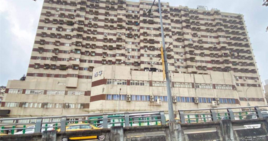 西寧國宅位於台北市萬華區，鄰近西門町商圈，屋齡超過40年，即將於2026年拆除改建為社會住宅。（圖／報系資料照）