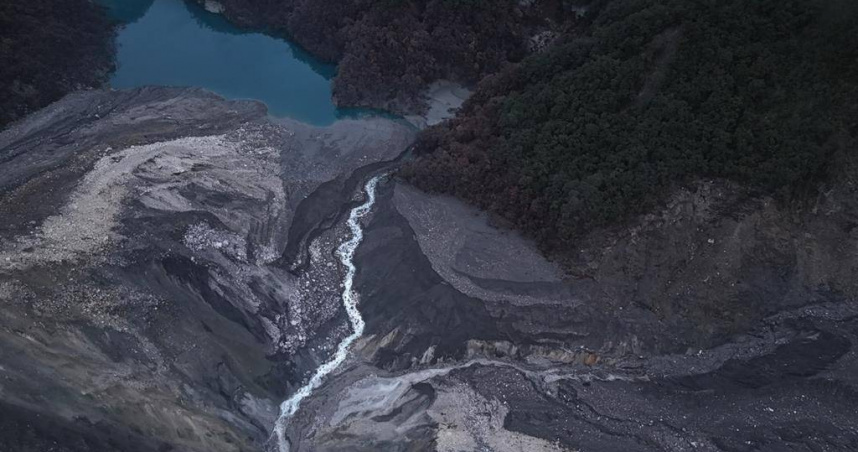 林保署花蓮分署持續監測馬太鞍溪堰塞湖狀況，另外在下遊約800公尺處小型堰塞湖23日溢流後，小湖已經消失，河道流路恢復正常。（圖／林保署花蓮分署提供）