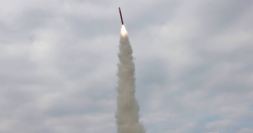 南韓聯合參謀本部今天（4日）上午宣布，北韓向東海海域發射多枚彈道飛彈。（示意圖／達志／美聯社）