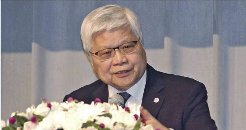 台積電董事長魏哲家在15日法說會中表示，2026年將是營收強勁的一年，有信心成長近三成。（圖／達志／美聯社）