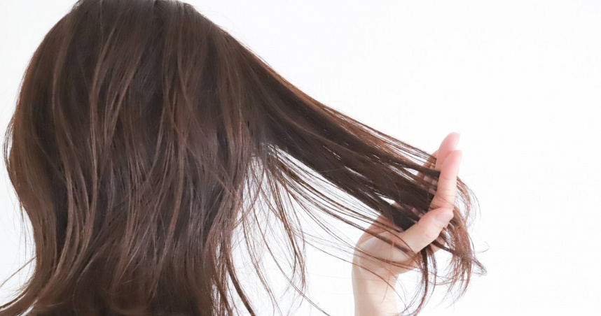 如果蛋白質吃不夠，等於是把頭髮的原料「餓沒了」。（示意圖／photoAC）