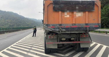 警方硬起來取締!砂石車、大型車7天違規20多件