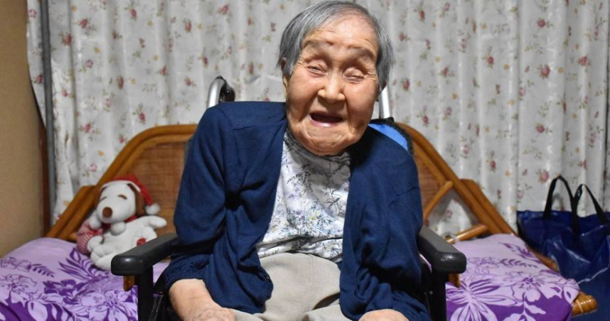 日本最高齡人瑞賀川滋子辭世，享嵩壽115歲。（圖／翻攝X）