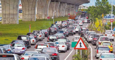高公局曝元旦收假日9大地雷路段 14到21時國5北向高乘載管制