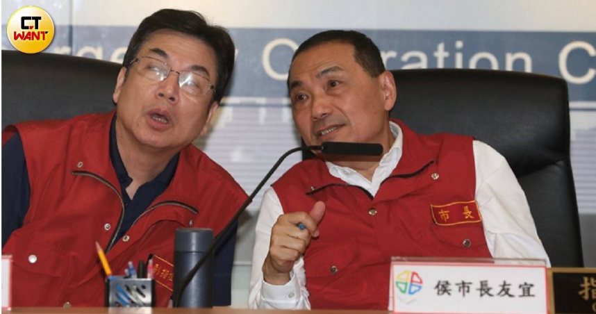 新北市長侯友宜（右）2026年將卸任，副市長劉和然（左）被視為接棒人選。（圖／劉耿豪攝）