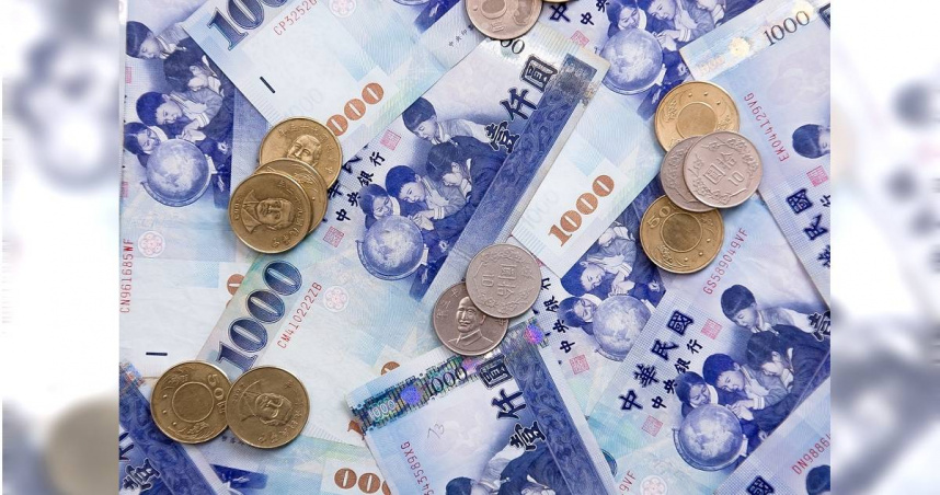 有網友好奇，為何有人會願意拿錢支持啦啦隊、AV女優或是直播主？（示意圖／Pixabay）