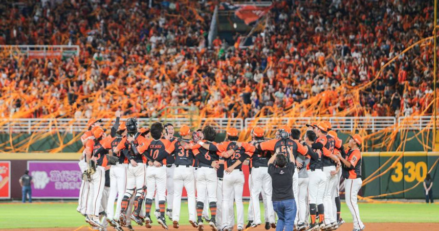 中華職棒36年上半季由統一獅隊奪下季冠軍，在6月29日宣布首波封王優惠後，今（2）日公布與台南在地上百店家同慶推出優惠，回饋球迷們。（圖／報系資料照）