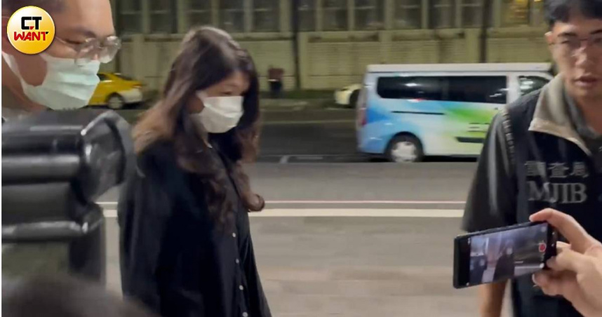 葉林傳涉圖利罪，第4名涉案人員稍早移送至台北地檢署複訊。（圖／翁靖祐攝）