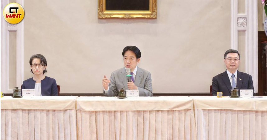 總統賴清德主持「因應美國對等關稅政策記者會」。（圖／趙世勳攝）