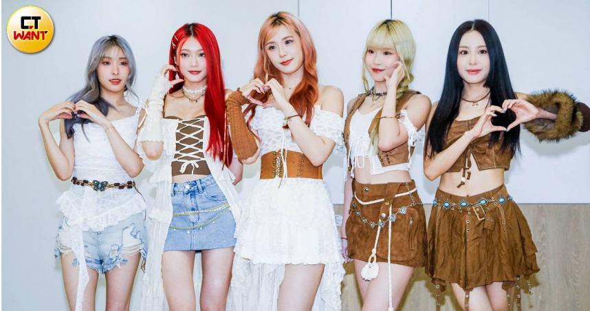 Cherry（左起）、閃閃、若熙、玉歆、Ashlee，出席公益活動。（圖／趙文彬攝）