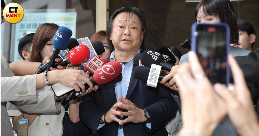 民進黨立委王世堅27日表示，希望柯總召能審時度勢、知所進退。（圖／周志龍攝）