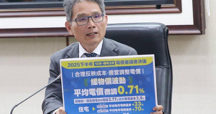 台電民生電價調3.12％，估計全年僅多收64億電費，尚有近4000億累計虧損待填補，記者今連續三次追問，明年是否向政府續爭取預算貼台電，經濟部次長賴建信都沒正面回答。（圖／中國時報趙雙傑攝）
